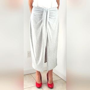 DKNY Women's Grey Midi Skirt NWT. Size Medium